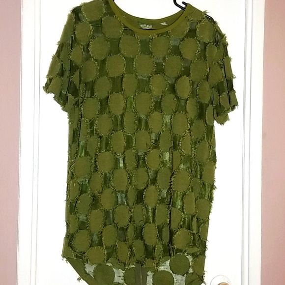 Top - Picture 1 of 2